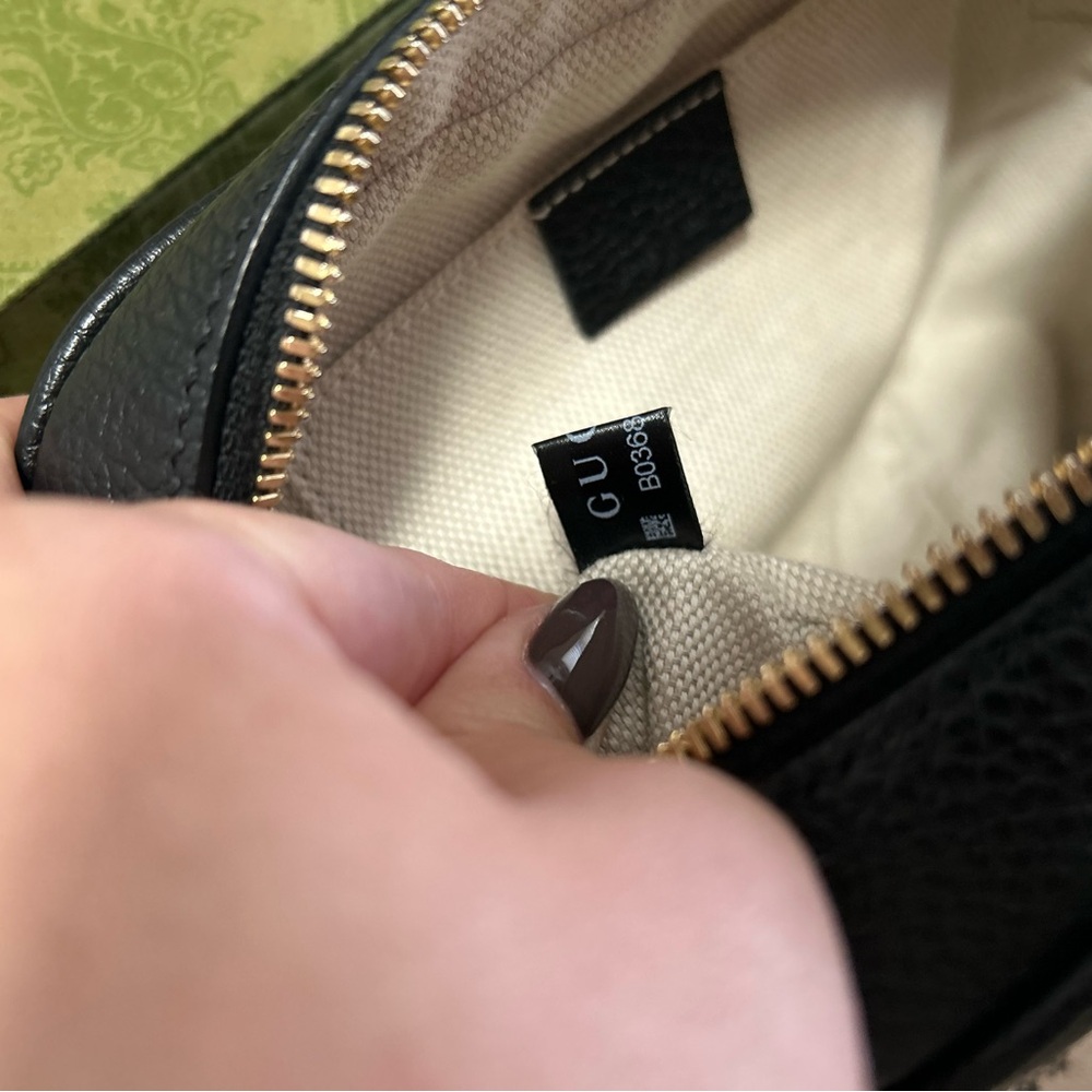 GUCCI Black SoHo Disco Crossbody Bag - Picture 8 of 12